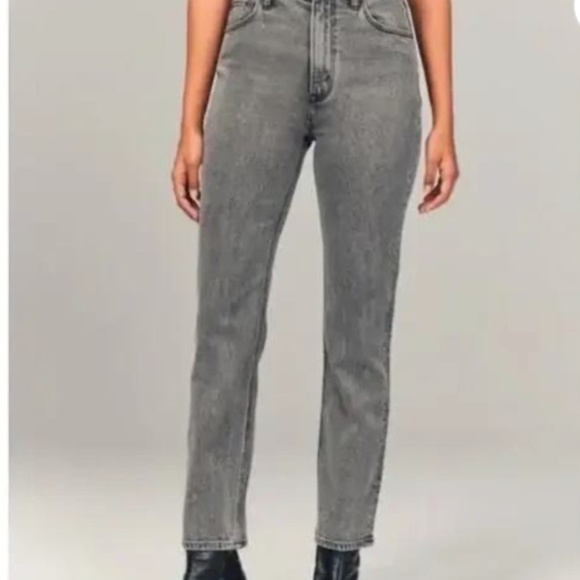 🔸Abercrombie & Fitch Gray Straight Leg Pants - Picture 2 of 8